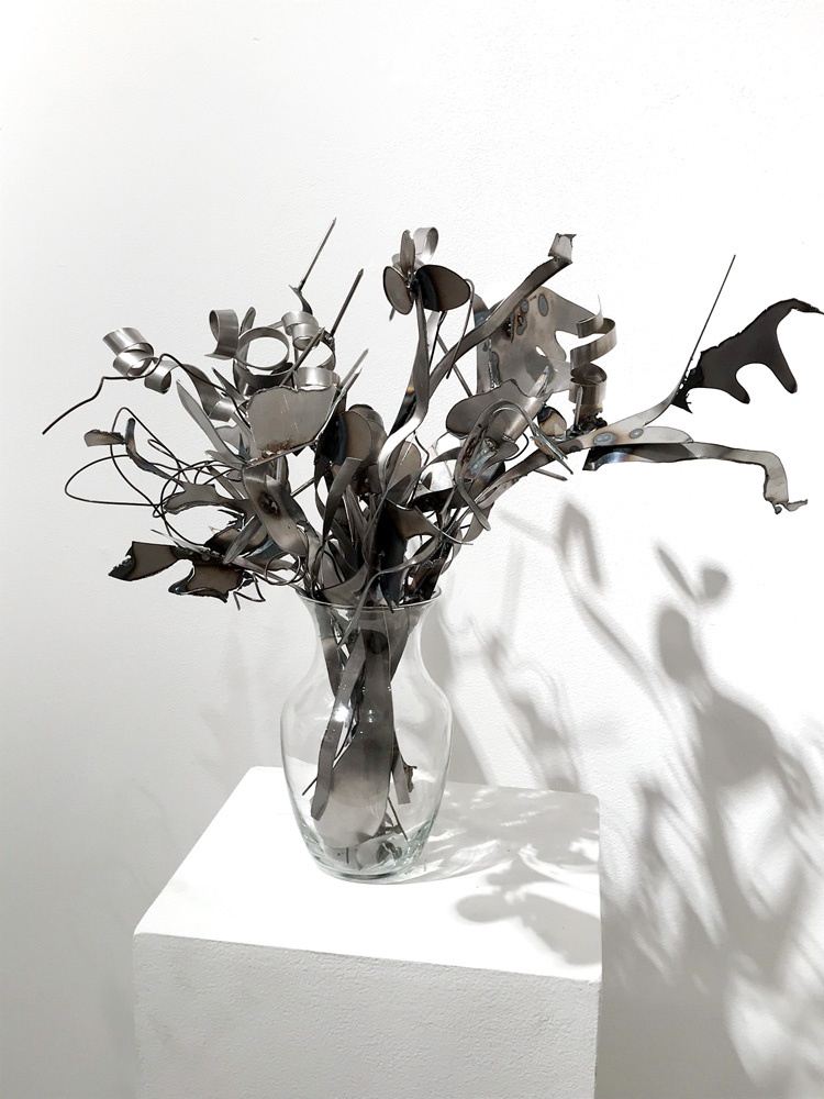 Indira-Cesarine-22ONLY-YOU-Bouquet-of-Torment22-2017-Steel-and-Glass-Sculpture-3-LR.jpg