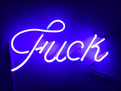 INDIRA-CESARINE_Fuck-Violet_Neon-Light-Sculpture_2018-v2.jpg