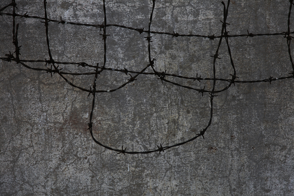 Khmer-Rouge-Barbed-Wire4-Indira-Cesarine.jpg