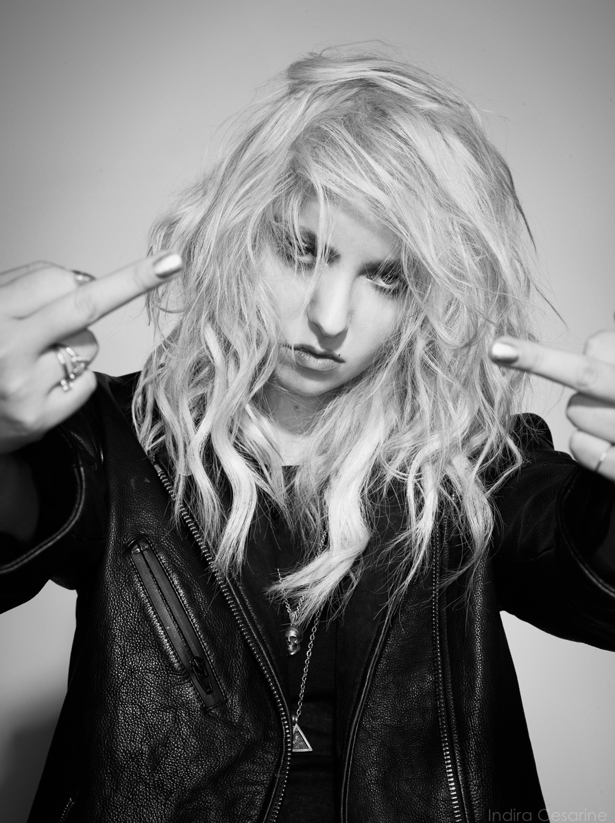 TAYLOR-MOMSEN-THE-PRETTY-RECKLESS-PHOTOGRAPHY-BY-INDIRA-CESARINE-14.jpg