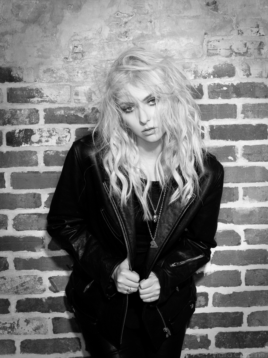 TAYLOR-MOMSEN-THE-PRETTY-RECKLESS-PHOTOGRAPHY-BY-INDIRA-CESARINE-17.jpg